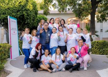 16 Mujeres recuperan su sonrisa y autoestima gracias al programa Reconstrucción de mamás de DIF Sinaloa