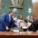 Otorgan la medalla de honor “Dra. Norma Corona Sapién” a María Isabel Cruz Bernal