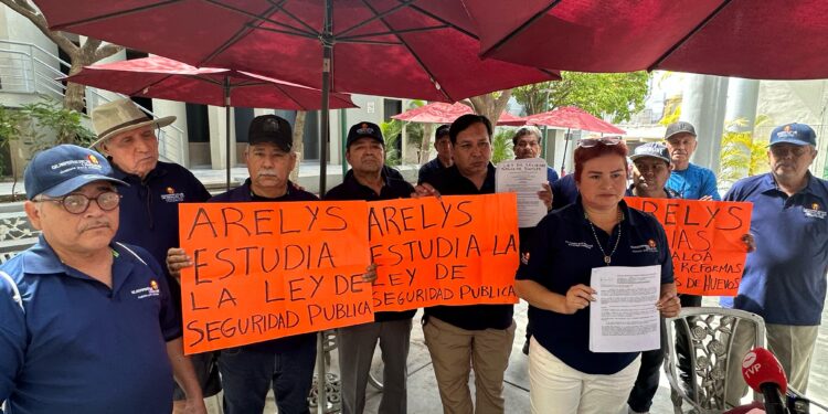 Tras lamentar el asesinato del agente de Tránsito, Guerreros azules piden a la diputada Arely estudiar la Ley de Seguridad