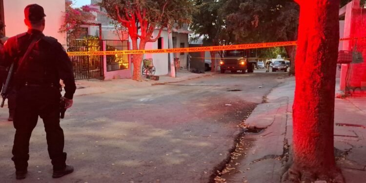 Ejecutan a balazos a un hombre en un inmueble donde se venden drogas