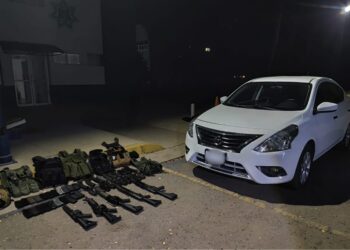 Grupo Interinstitucional asegura vehículo con reporte de robo y armamento en Culiacán