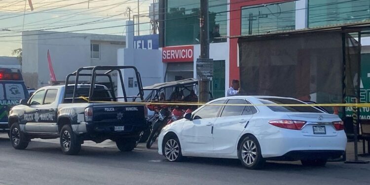 Tres homicidios, 15 vehículos robados y 9 levantados se registraron ayer en Sinaloa