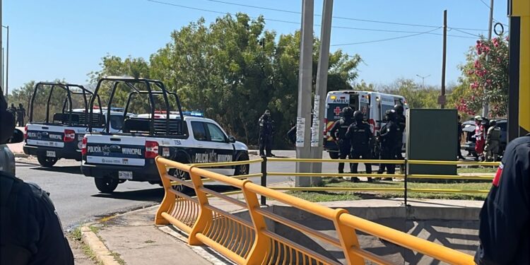 Dos hombres fueron detenidos tras un tiroteo y persecución de agentes de la PEP sobre “La Costerita”