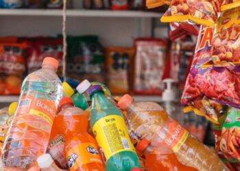 A partir de este lunes no se permite comida chatarra en escuelas; Papás avalan medida de la Federación