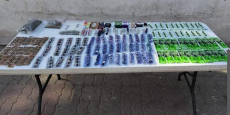 Grupo Interinstitucional asegura diversas dosis de presunta droga en Navolato