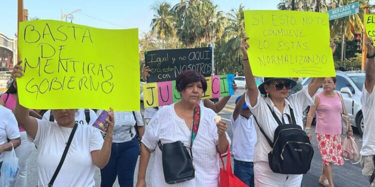 Realizan marcha por desaparecidos y víctimas de la violencia en Teuchitlán