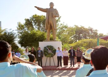 Conmemora alcalde José Paz López el 219 aniversario del natalicio de Benito Juárez
