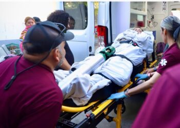 Trasladan a los pacientes del Hospital General al nuevo nosocomio ubicado en la salida a Imala