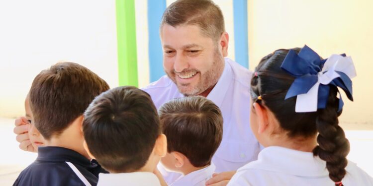 “Las escuelas de Badiraguato seguirán contando con mi gobierno”: José Paz López visita el jardín de niños Jean Piaget
