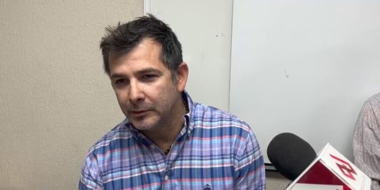 José Casimiro Zamora Castro también se registra en busca de la rectoría de la UAS, es un proceso solo para mujeres y Madueña