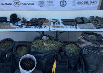 Decomisan vehículos, armas, municiones, drogas y equipo táctico en Cosalá