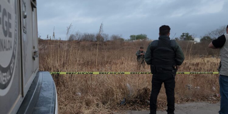 Hallan a un hombre asesinado en un valdio de la colonia La Costera