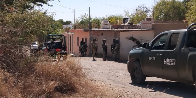 Atacan a militares con explosivos lanzados desde el aire con drones en La Limita de Itaje