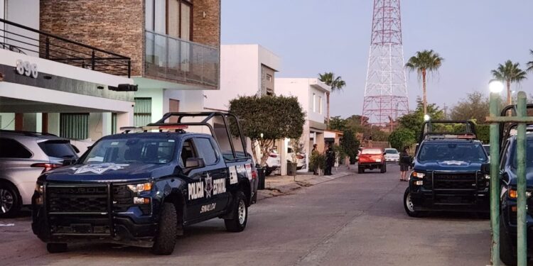 Atacan a balazos una residencia de una privada del sector Tres Ríos y la familia sale ilesos
