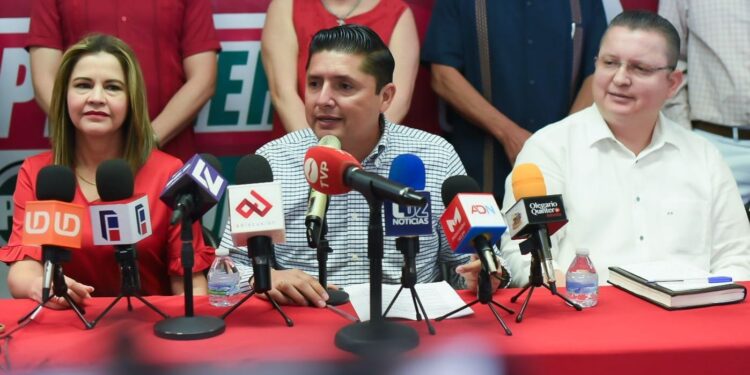 Decir que Malova me puso al frente del PRI , “es como si fuera un mono de pastel”: César Emiliano Gerardo