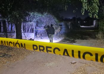 Hallan un cuerpo sin vida envuelto en plásticos negros en la zona norte