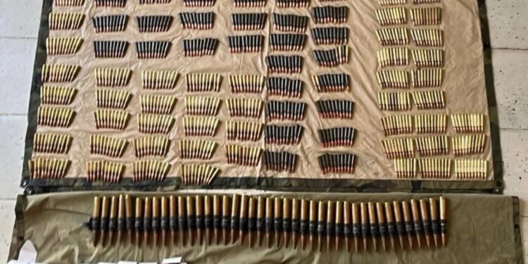 En Concordia, asegura vehículo con reporte de robo en el extranjero y en su interior municiones