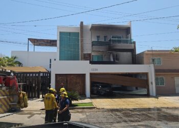 Atentado a balazos deja dos abogados y un cliente sin vida en la Miguel Hidalgo
