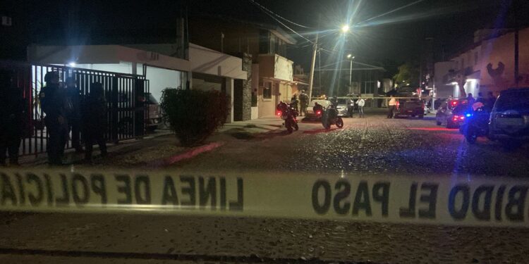 Se meten hasta la sala de su casa para ejecutar a balazos a vecino de Las Quintas.