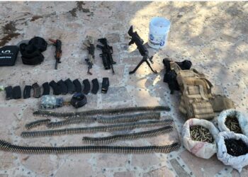 Militares aseguran vehículos, armas y municiones tras agresión en Culiacán