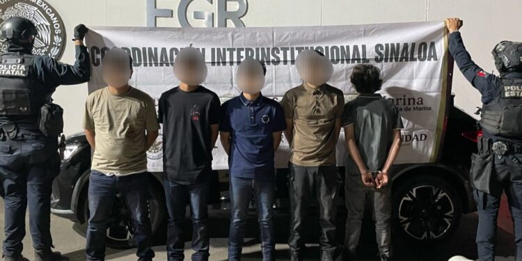 Nueve hombres detenidos y el aseguramiento de 11 armas de fuego, cargadores y municiones, son resultados de los operativos de este martes en Sinaloa: SSPE Sinaloa