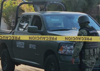 Enfrentamientos a balazos entre grupos antagónicos dejan una mujer fallecida por una bala perdida