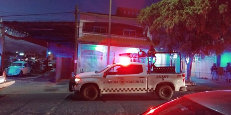 Atacan a balazos una llantera y una vivienda en la colonia Plutarco Elías Calles