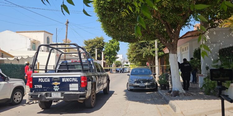 Matan a joven con rifles AK-47 en Villa Universidad