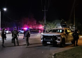 Muere adulto mayor atropellado cuando juntaba botes de aluminio