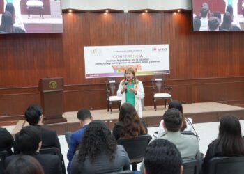 Tomen sus propias decisiones, agarren fuerzas si se equivocan, invita diputada Tere Guerra a jóvenes