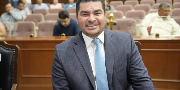 Confirman que mañana en la noche Congreso votará desafuero de Vargas y García Castro