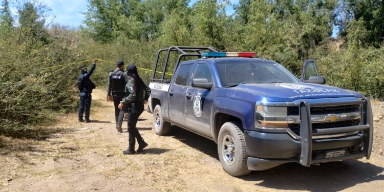 Hallan a dos hombres asesinados a las orillas del Río Culiacán en Navolato