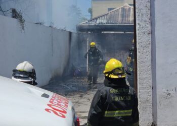 Tres viviendas se incendian en la colonia CNOP