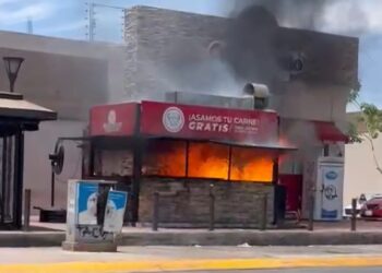 Se queman asadores de carne en Valle Alto