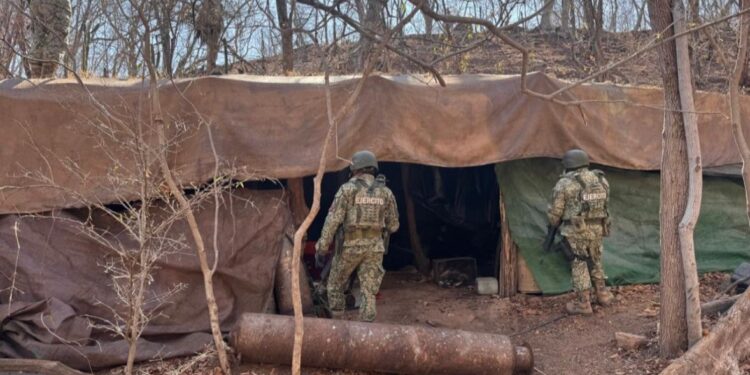 Decomisan laboratorio para fabricación de droga y áreas de concentración de sustancias químicas en el municipio de Culiacán.