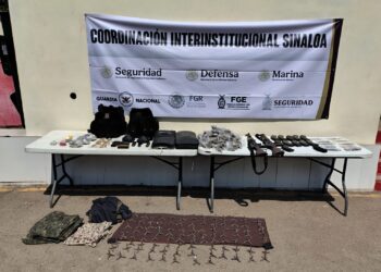 Durante recorridos de seguridad en Rosario, detiene a un civil y le aseguran armas, cargadores, droga y numerario