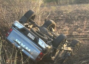 Persecución y balacera al sur de Culiacán dejan un muerto en volcadura