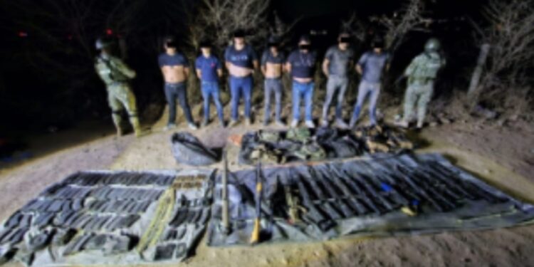 En Carrizalejo, fueron detenidos 7 civiles, 3 vehículos, armamento y equipo táctico