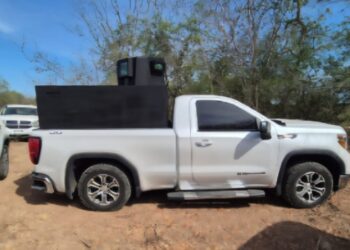 Grupo Interinstitucional asegura vehículos blindados, arma larga y cartuchos en Culiacán