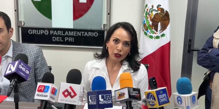 Moreno Ovalles pide que no se baje la guardia contra el gusano barrenador en Sinaloa