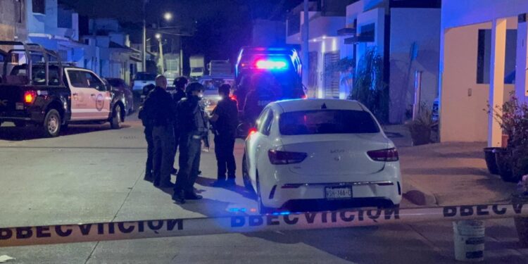 Balean a pareja en intento de despojo de vehículo en la Agustina Ramírez