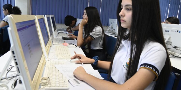 Mil 214 estudiantes de las prepas de la UAS participan de manera virtual, en la edición 42 del Concurso Académico Rafael Buelna Tenorio