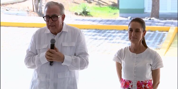 El Gobernador Rocha expresa que la Presidenta Claudia Sheinbaum “es una mujer Universal y de Estado”, al recibirla en Mazatlán