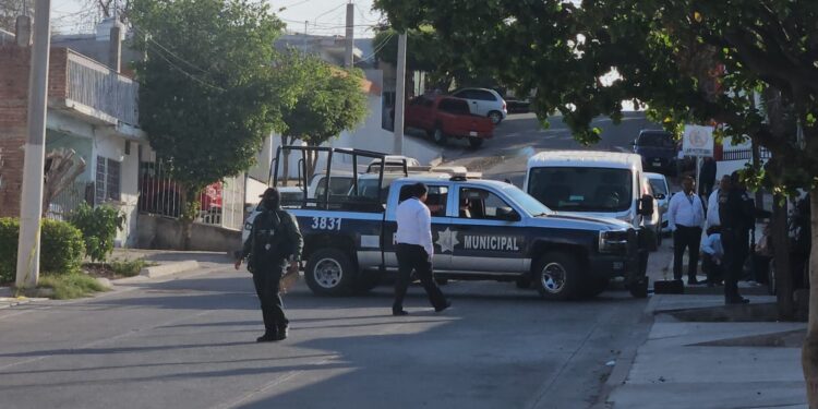 Asesinan a puñaladas a vecino de la Rafael Buelna