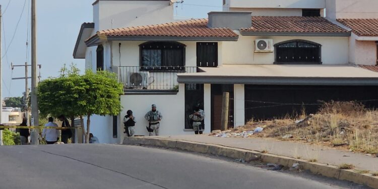 Asesinan a dos jóvenes en la colonia Ampliación Lázaro Cárdenas