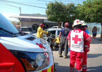 Joven resultan lesionado en choque en la colonia Rubén Jaramillo
