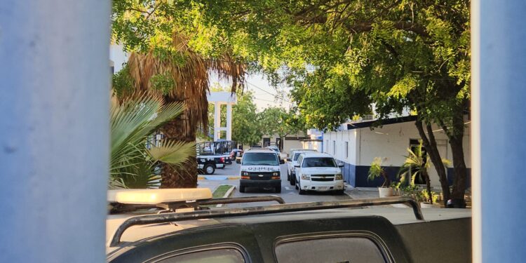 Hallan colgado a un detenido en Barandilla de la Policía Municipal de Culiacán