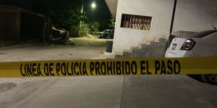 Hallan asesinado a balazos a un desconocido en la Amado Nervo