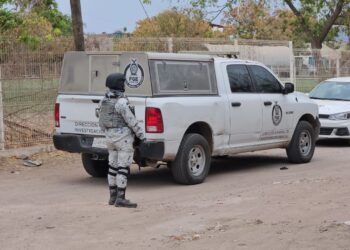 Matan a dos hombres en una cancha de fútbol en la colonia La Costera
