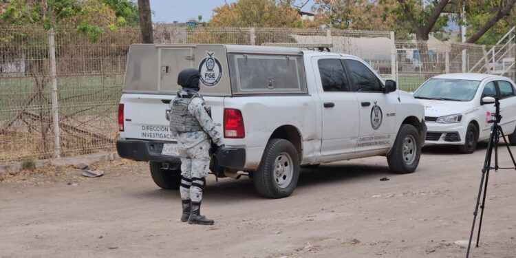 Matan a dos hombres en una cancha de fútbol en la colonia La Costera